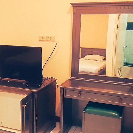Hotel Wijaya Пурвокерто Экстерьер фото