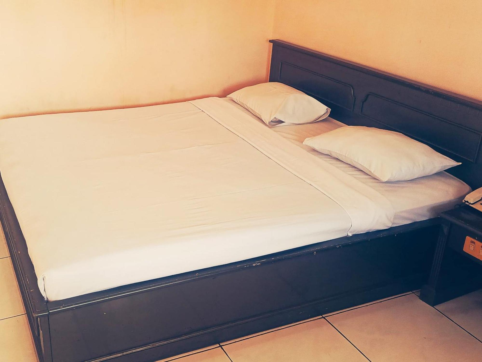 Hotel Wijaya Пурвокерто Экстерьер фото