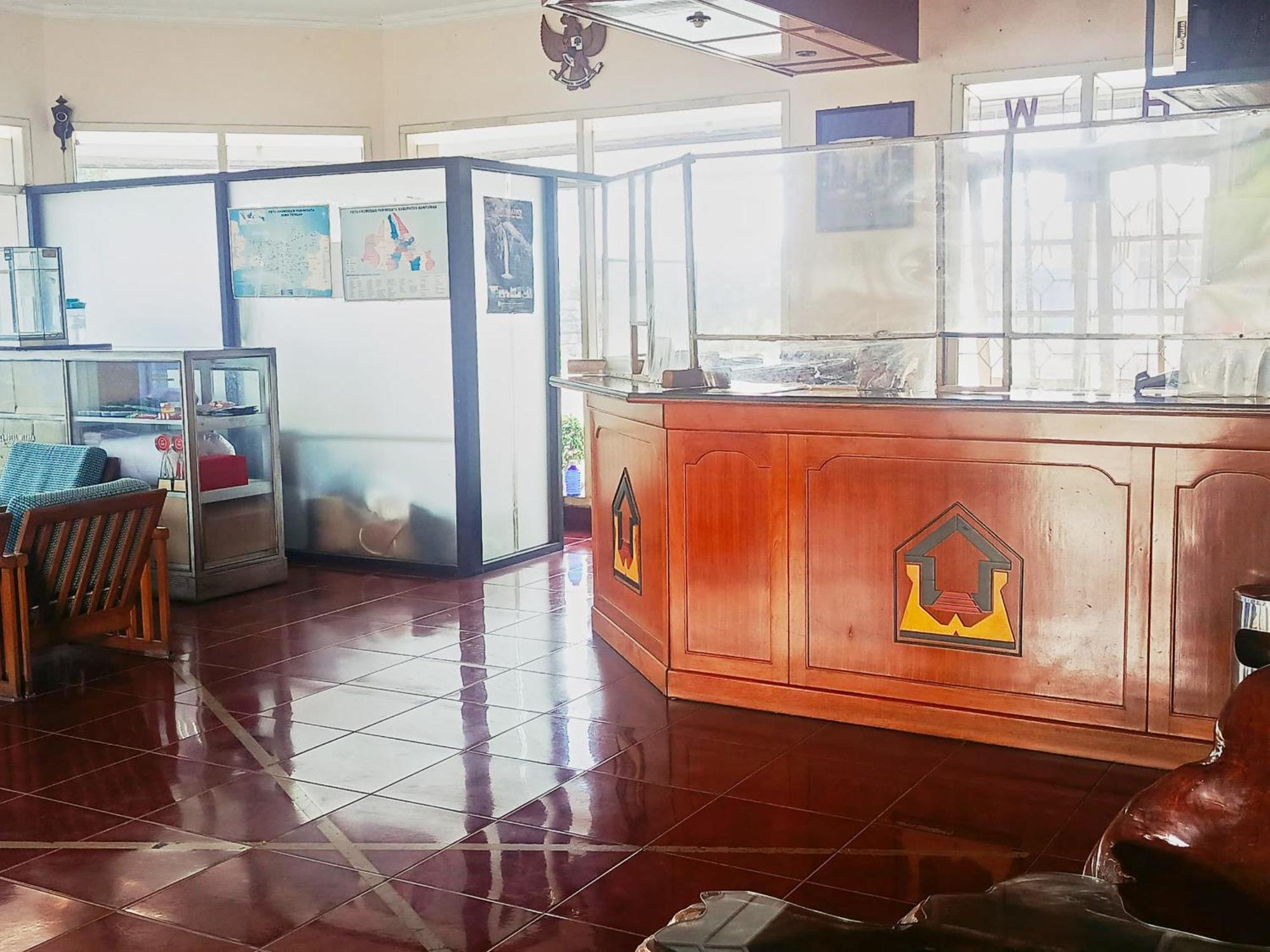 Hotel Wijaya Пурвокерто Экстерьер фото